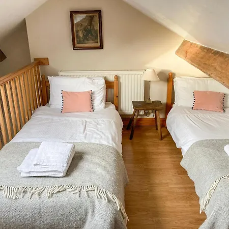 11 The Plosh Casa de Férias